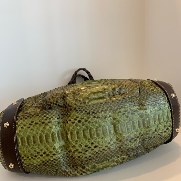 Gucci purse ! - Picture 3 of 4